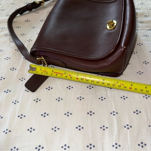 Coach 9076 Vintage 1990's Companion Flap Milk Chocolate Brown Leather Crossbody - Picture 11 of 13